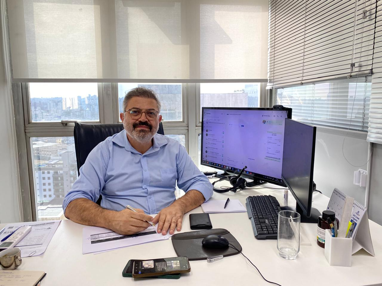 Charles Mazzoni, contador responsável da Informa Contábil